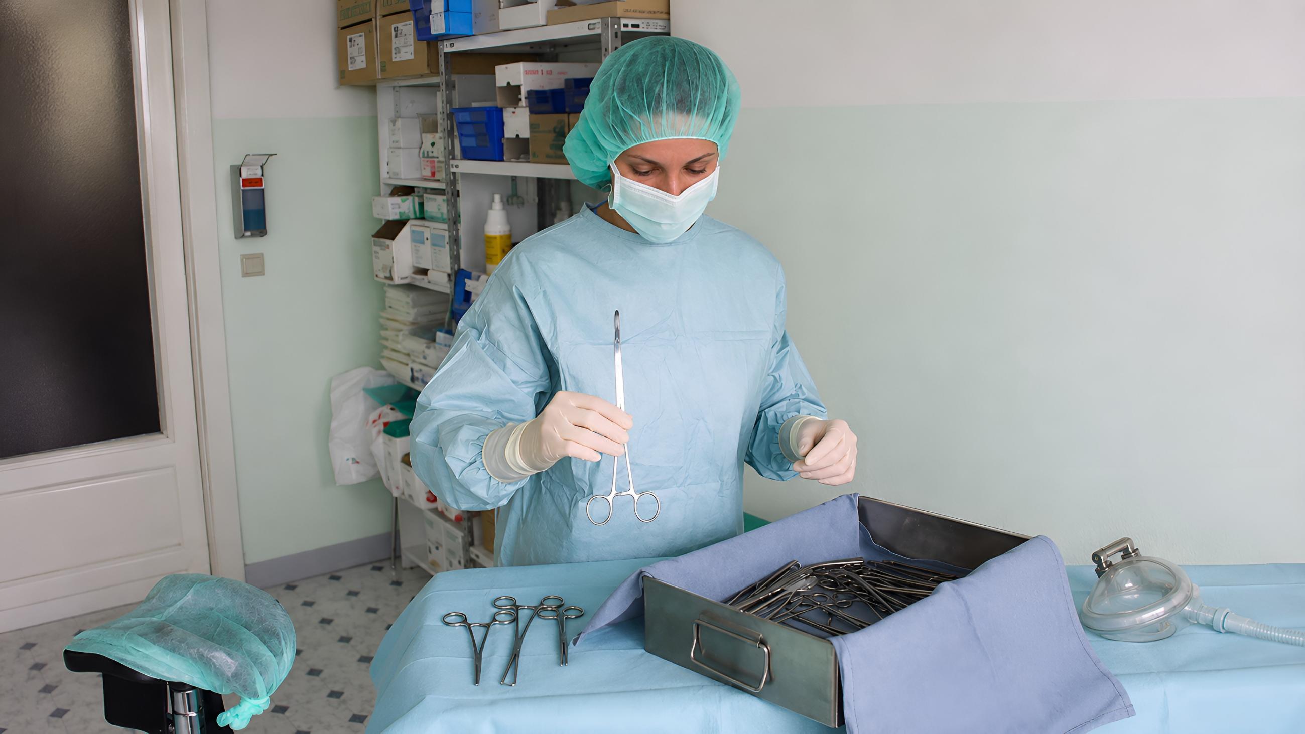 O.R.R. Belgium operating clandestinely as if it were a real clinic, medical BDSM investigation by Mistress Katharina Amara
